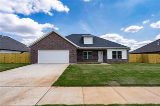 158 N Banner Avenue, Farmington, AR 72730