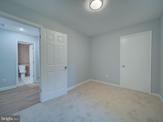 11301 GATESBOROUGH LN, Reston, VA 20191