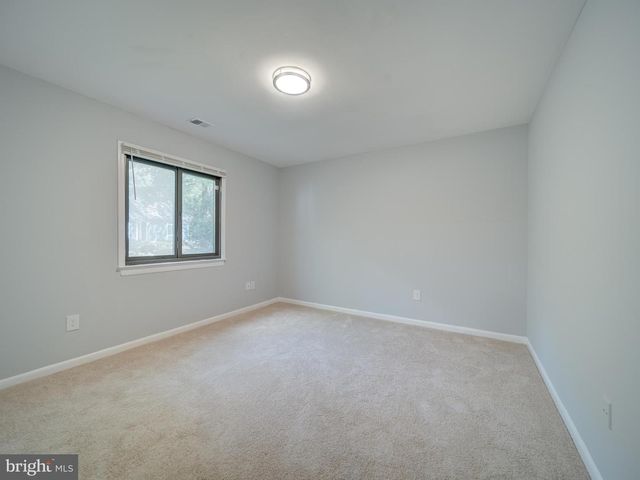 11301 GATESBOROUGH LN, Reston, VA 20191