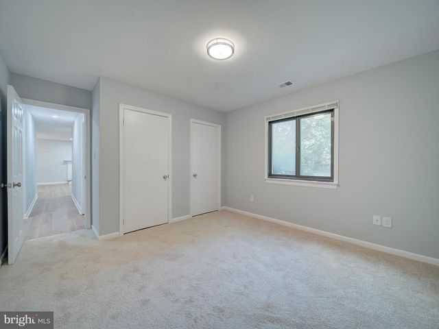 11301 GATESBOROUGH LN, Reston, VA 20191