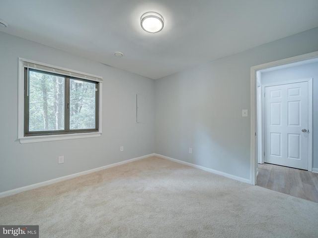 11301 GATESBOROUGH LN, Reston, VA 20191