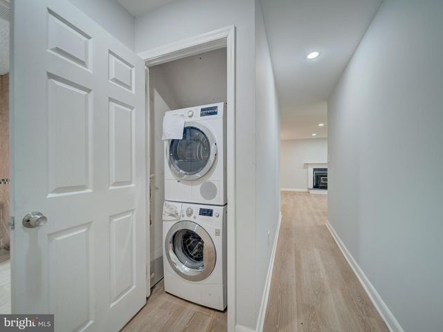 11301 GATESBOROUGH LN, Reston, VA 20191