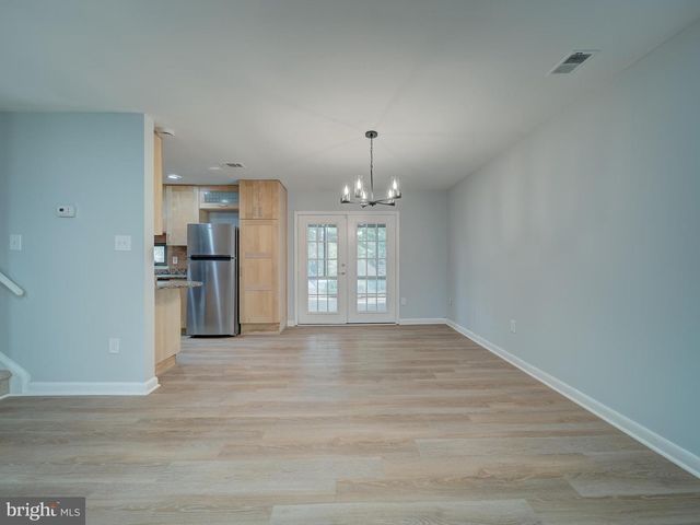 11301 GATESBOROUGH LN, Reston, VA 20191