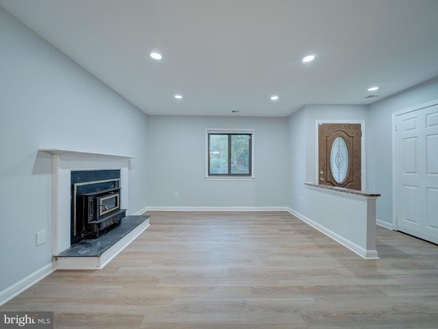 11301 GATESBOROUGH LN, Reston, VA 20191
