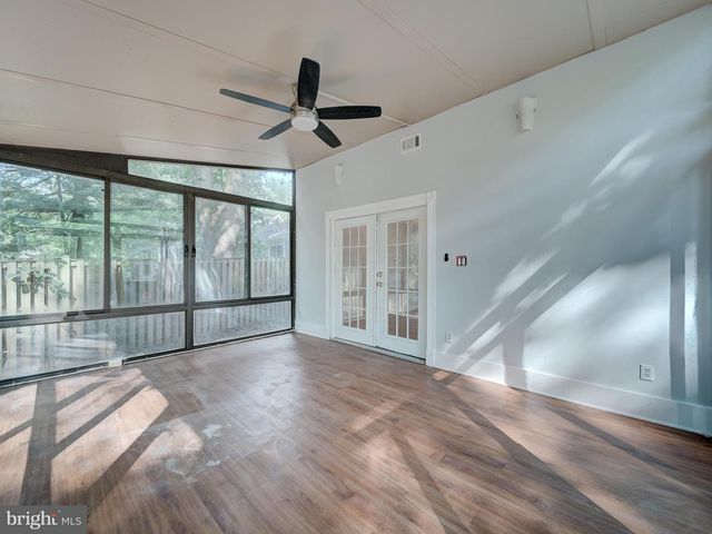 11301 GATESBOROUGH LN, Reston, VA 20191