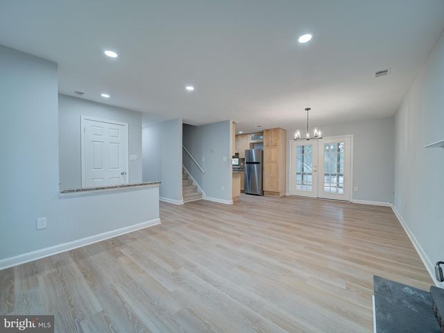 11301 GATESBOROUGH LN, Reston, VA 20191