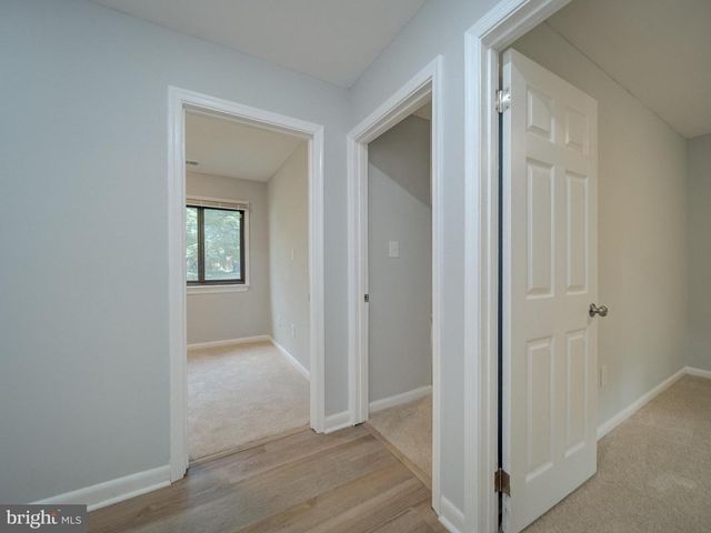 11301 GATESBOROUGH LN, Reston, VA 20191