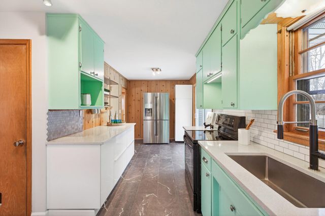 1711 Saint Marys Street, Falcon Heights, MN 55113