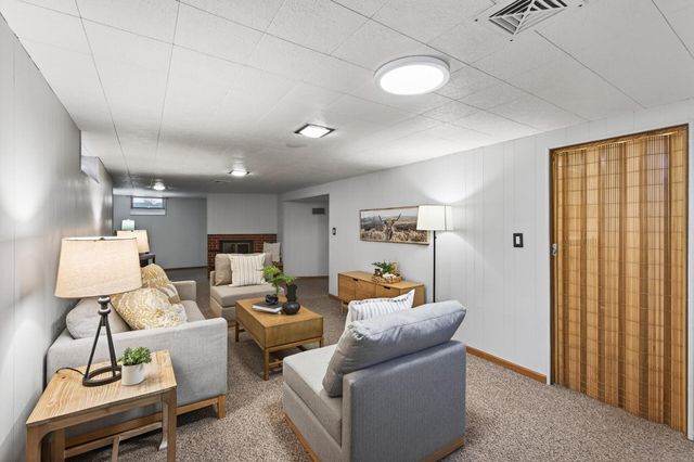 1711 Saint Marys Street, Falcon Heights, MN 55113