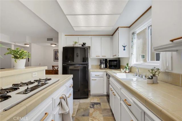 1404 Stanford Avenue, Redondo Beach, CA 90278