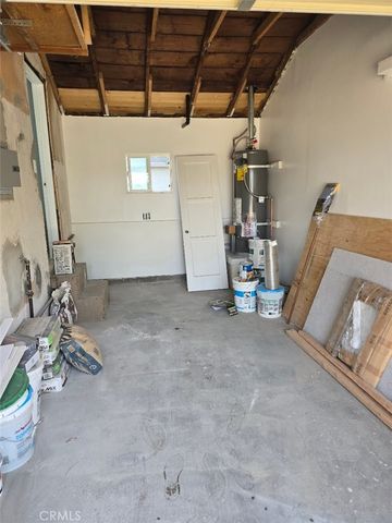 8467 Cottonwood Avenue, Fontana, CA 92335