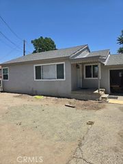 8467 Cottonwood Avenue, Fontana, CA 92335