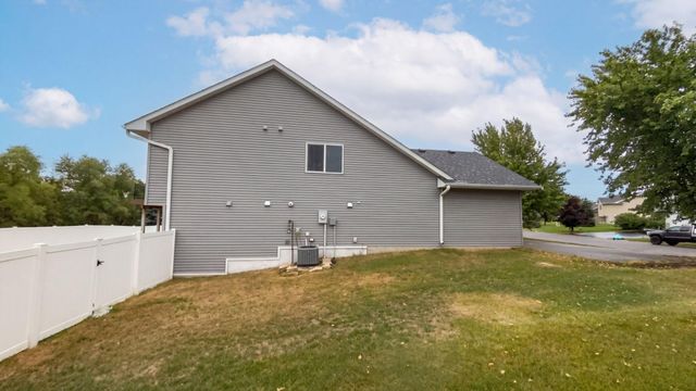 18772 Range Pole Point, Big Lake, MN 55309