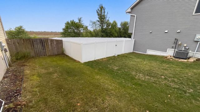 18772 Range Pole Point, Big Lake, MN 55309