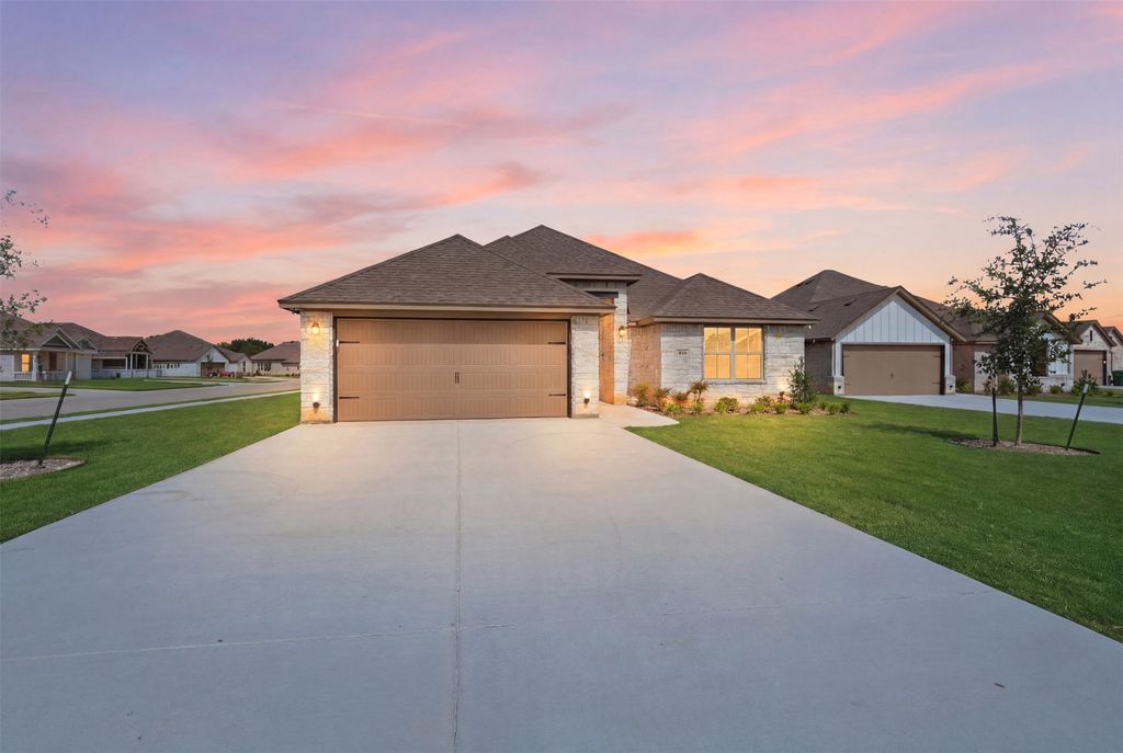816 Haley Street, Springtown, TX 76082 — exterior