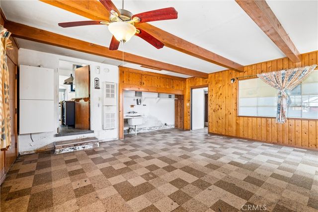 8557 Remick, Los Angeles, CA 91352