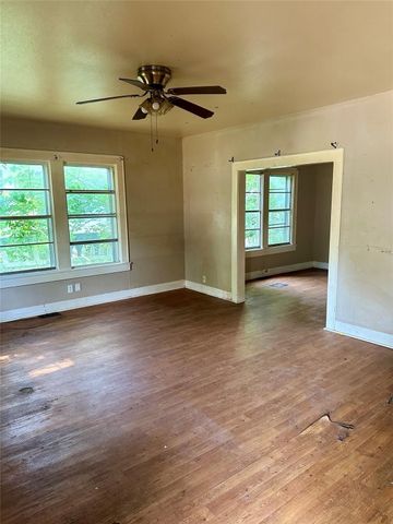 217 20th Street SE, Paris, TX 75460