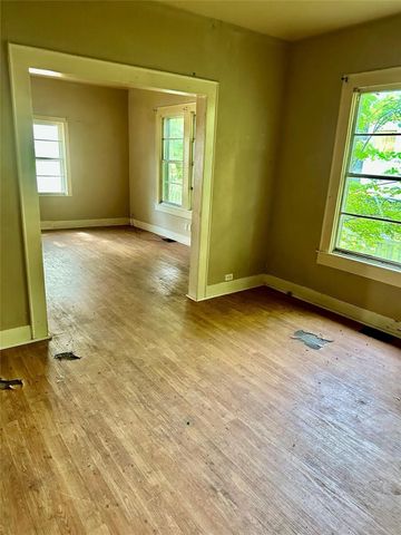 217 20th Street SE, Paris, TX 75460