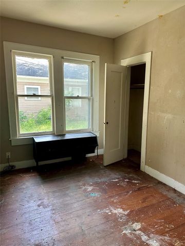 217 20th Street SE, Paris, TX 75460