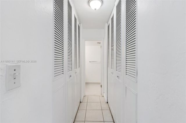 9423 SW 76th St W21, Miami, FL 33173