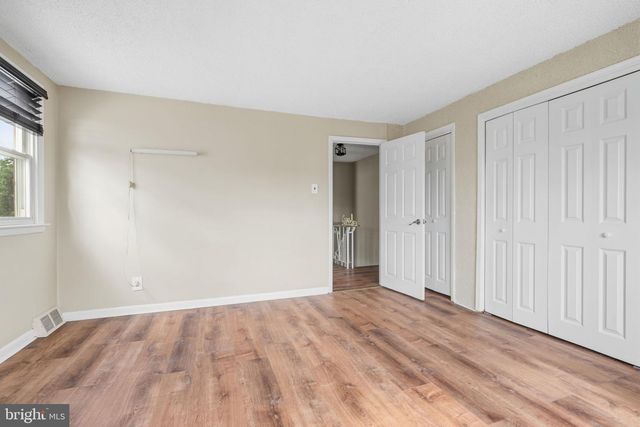 9954 BRIDLE RD, Philadelphia, PA 19115