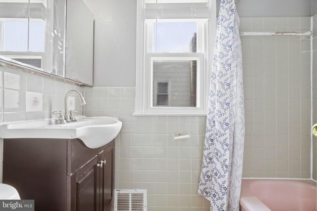 9954 BRIDLE RD, Philadelphia, PA 19115
