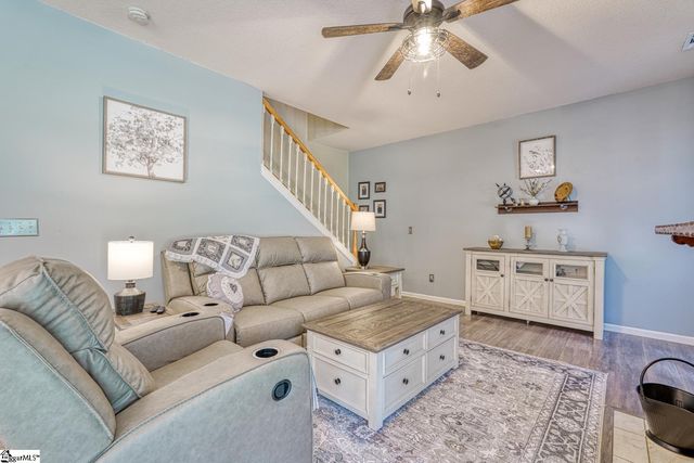316 Crestview Lane, Spartanburg, SC 29301