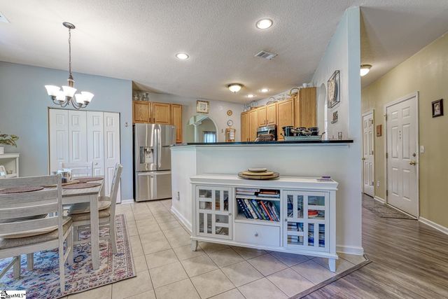 316 Crestview Lane, Spartanburg, SC 29301