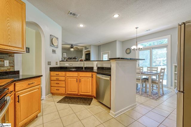 316 Crestview Lane, Spartanburg, SC 29301