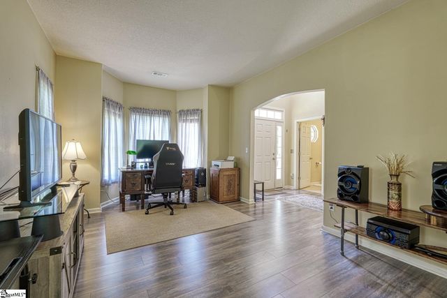 316 Crestview Lane, Spartanburg, SC 29301
