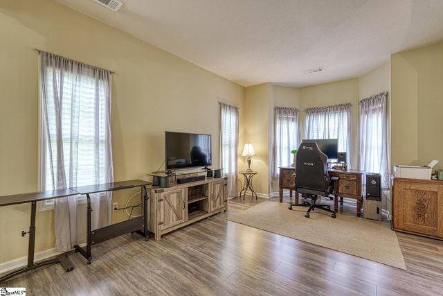 316 Crestview Lane, Spartanburg, SC 29301