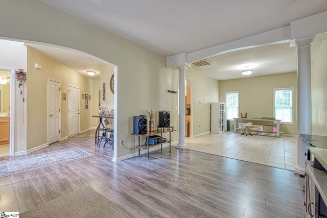316 Crestview Lane, Spartanburg, SC 29301