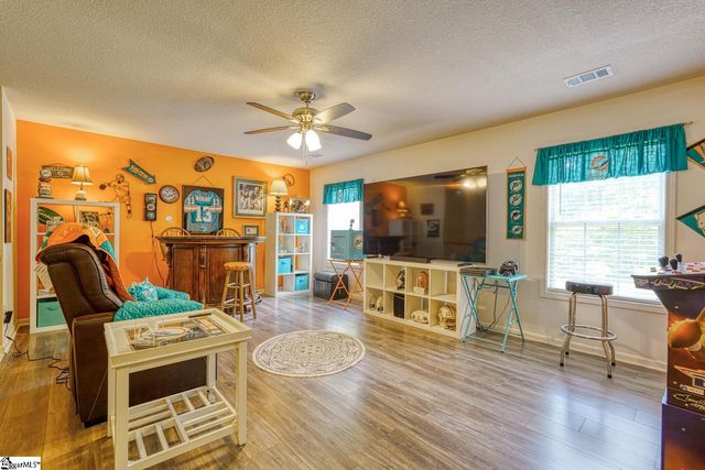316 Crestview Lane, Spartanburg, SC 29301