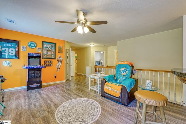 316 Crestview Lane, Spartanburg, SC 29301
