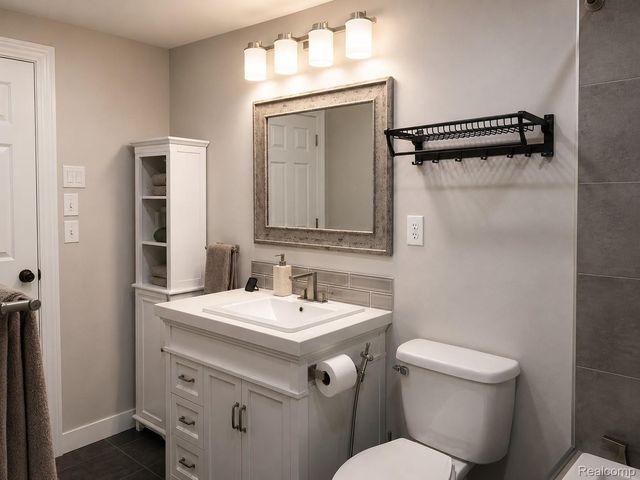 30745 Red Maple Lane, Southfield, MI 48076