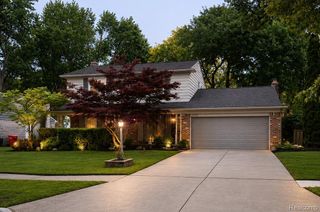 30745 Red Maple Lane, Southfield, MI 48076
