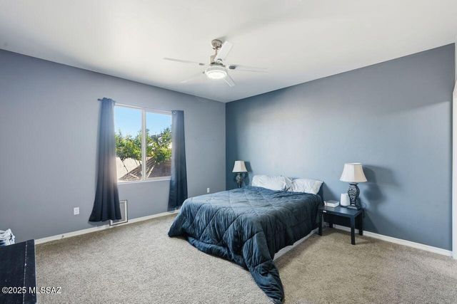 8298 W Green Kingfisher Lane, Tucson, AZ 85757