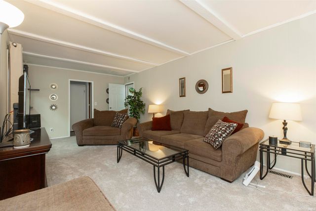 1365 E Riding Mall Drive, South Bend, IN 46614