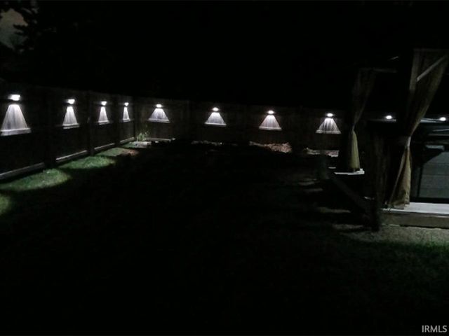 1365 E Riding Mall Drive, South Bend, IN 46614