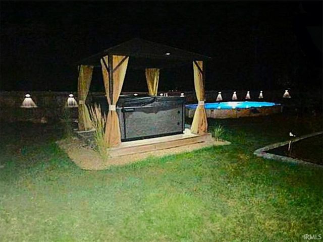 1365 E Riding Mall Drive, South Bend, IN 46614