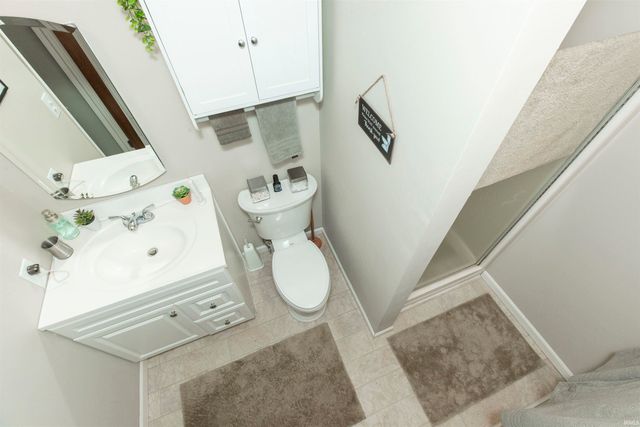 1365 E Riding Mall Drive, South Bend, IN 46614