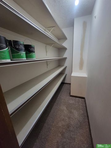 841 S Country Club Drive, York, NE 68467