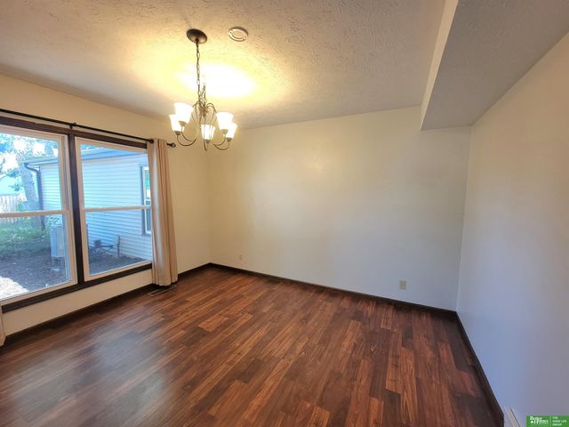 841 S Country Club Drive, York, NE 68467