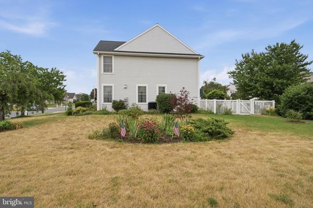 4339 GREEN PARK DR, Mount Joy, PA 17552