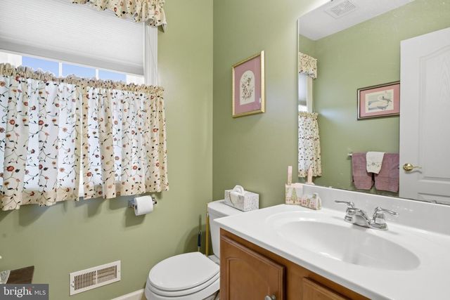 4339 GREEN PARK DR, Mount Joy, PA 17552
