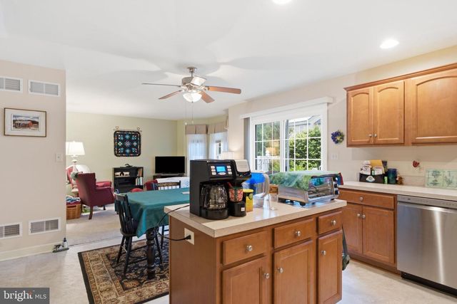 4339 GREEN PARK DR, Mount Joy, PA 17552