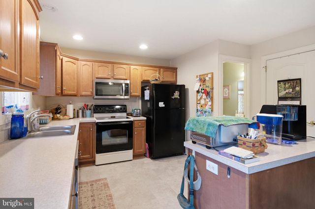 4339 GREEN PARK DR, Mount Joy, PA 17552