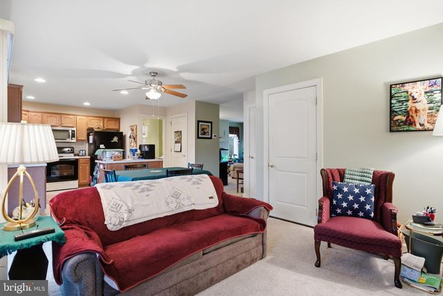 4339 GREEN PARK DR, Mount Joy, PA 17552