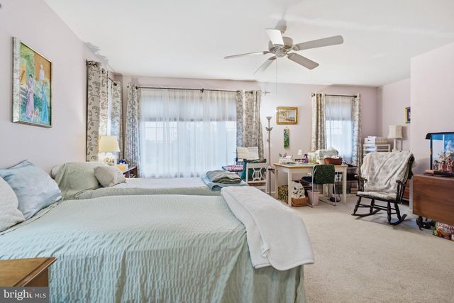 4339 GREEN PARK DR, Mount Joy, PA 17552