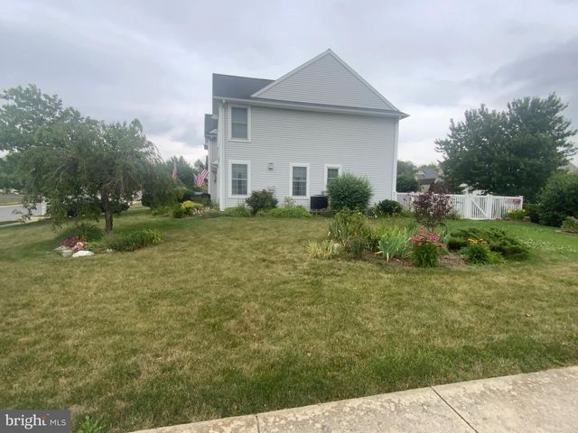4339 GREEN PARK DR, Mount Joy, PA 17552